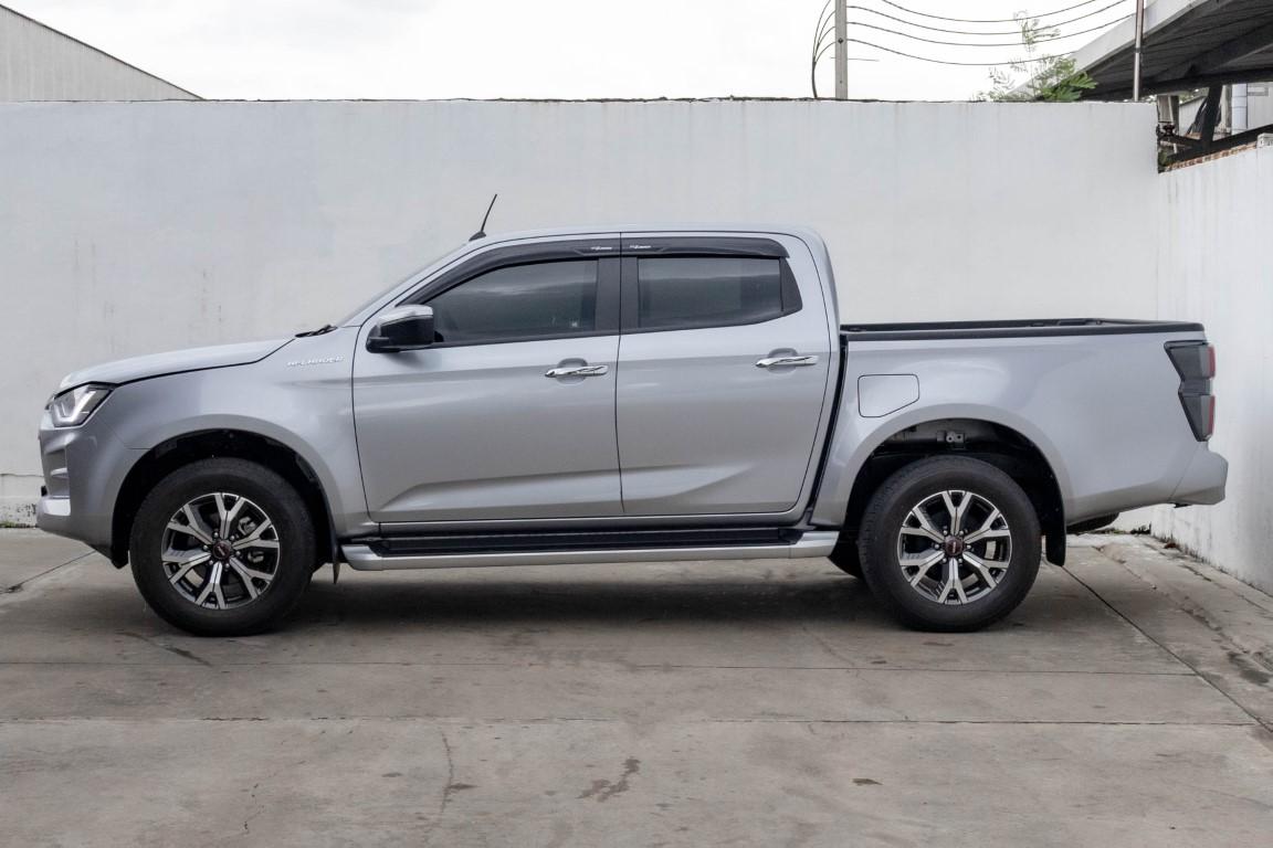 Isuzu Dmax Cab4 Hilander 1.9 Z A/T 2023 *LK0457*